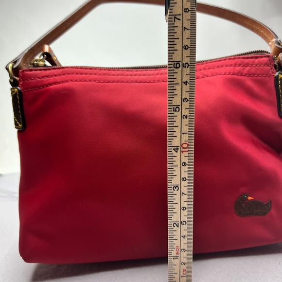 Dooney & Bourke Red Nylon Leather Trim Duck Logo Small Shoulder Bag Purse Clutch - Picture 16 of 16